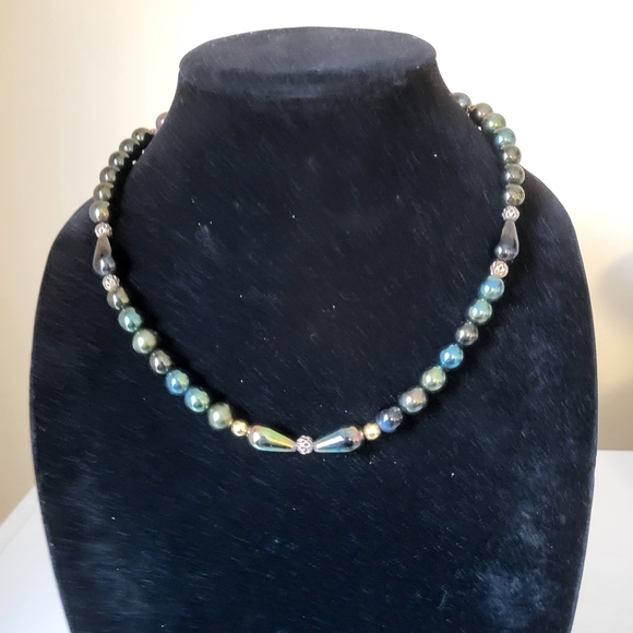 Vintage Iridescent Duochrome Reflect Stone Bead Necklace - Picture 4 of 17